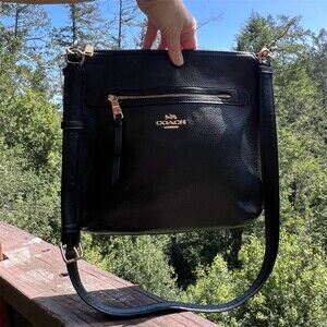 COACH Shoulder/Crossbody Bag Womens Black Pebble Leather w Gold Hardware Purse